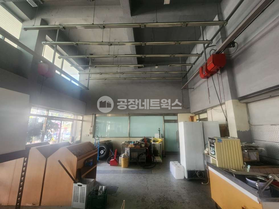 대구 서구 이현동 서대구창고임대 소형급 자동차관련 실내세차 썬팅 작업장및 소형창고임대 월세 매물번호 10622 사진 1