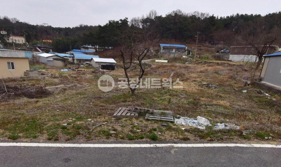 경북 칠곡군 왜관읍 삼청리 [경북칠곡창고용지_토지매매] 경북 칠곡군 왜관읍 삼청리 _1353㎡(약409P)_ 2.9억(3.3㎡당70.9만) 매매 매물번호 10781 사진 1