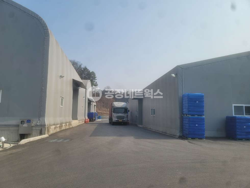 충북 옥천군 옥천읍 문정리 충북 옥천 창고공장 임대 옥천ic바로 3,000㎡ 이상 넓은 부지 25톤 차량 진입 가능 대형창고임대 월세 매물번호 10880 사진 1