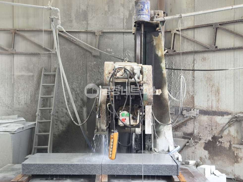 전북 익산시 여산면 두여리 전북 익산 석재공장 매매 석재제조업 허가완비 장비 일체 포함 공장창고 급매 매매 매물번호 11706 사진 10
