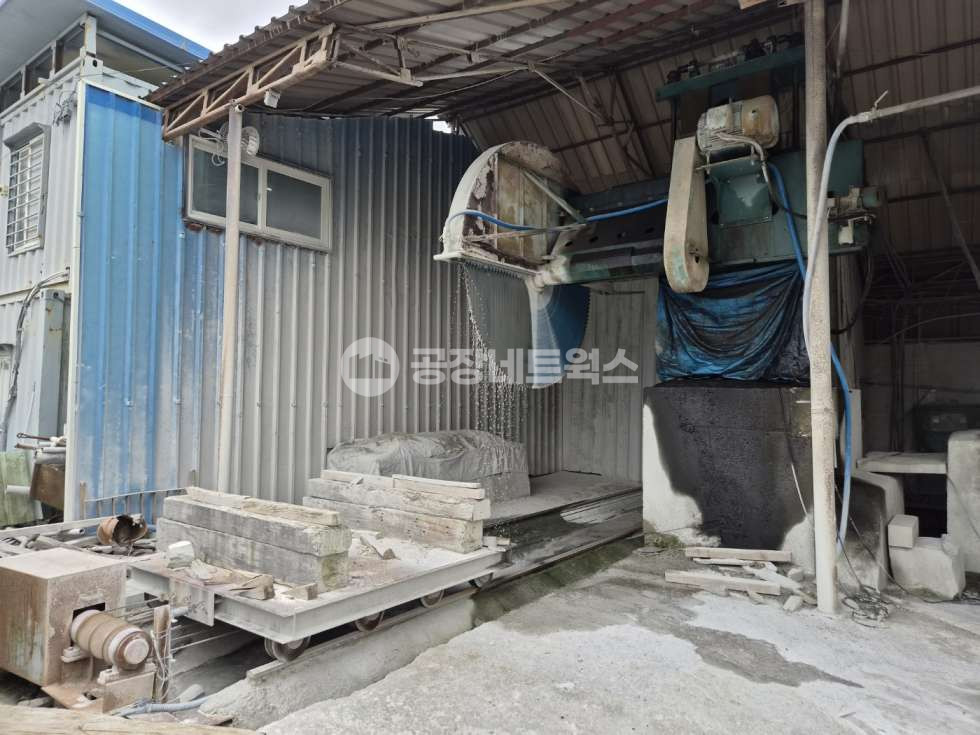전북 익산시 여산면 두여리 전북 익산 석재공장 매매 석재제조업 허가완비 장비 일체 포함 공장창고 급매 매매 매물번호 11706 사진 24