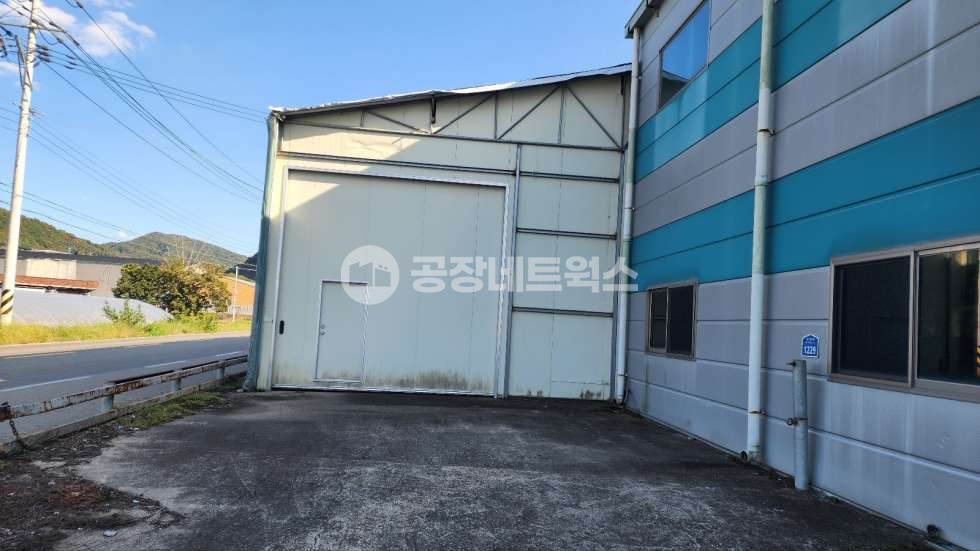경북 성주군 용암면 용정리 주1,부1,부1동 급매 조정가능 명도가능 현재가공업체 남성주 IC진입원할, 전면 넓은공장, 대형츄레라회차가능 매매 매물번호 11948 사진 2