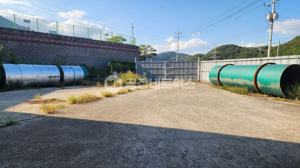 경북 성주군 용암면 용정리 주1,부1,부1동 급매 조정가능 명도가능 현재가공업체 남성주 IC진입원할, 전면 넓은공장, 대형츄레라회차가능 매매 매물번호 11948 사진 6