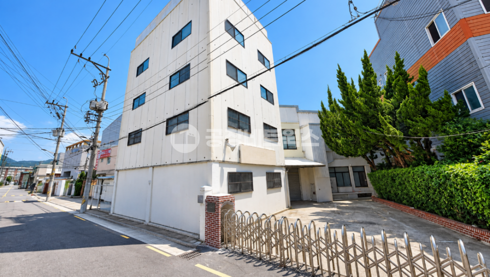 부산 해운대구 반여동 부산 해안대구 센텀2지구개발인근 4층 공장 급매매 합니다. 매매 매물번호 11572 사진 1